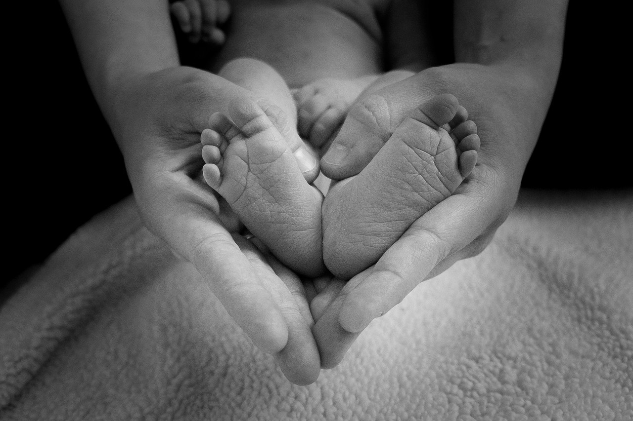 baby feet 1527456 1920
