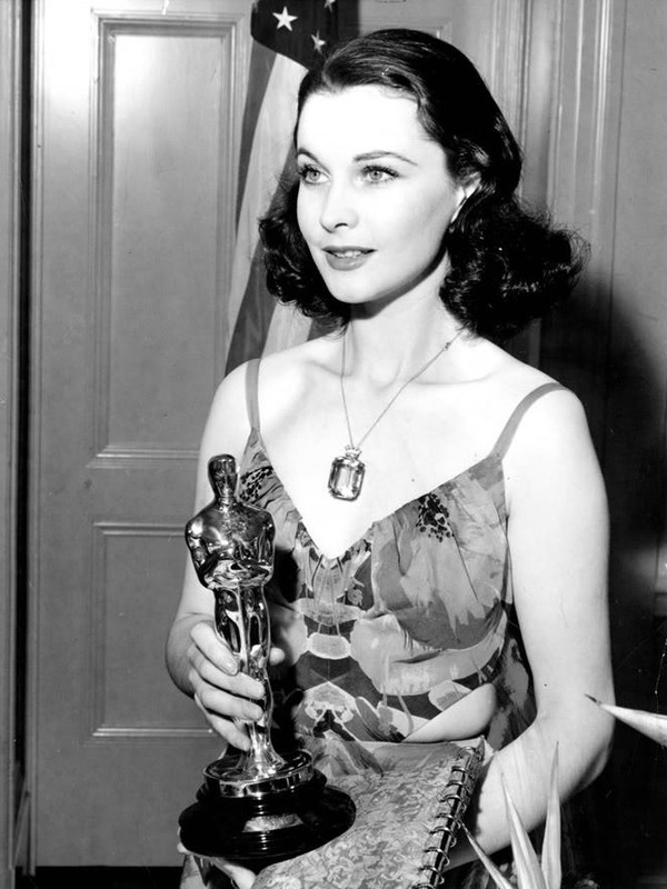 Vivien_Leigh_iz49