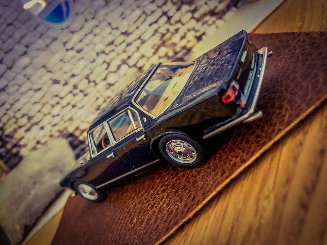 DE7656F3-2BA8-4B36-99BF-05450272B181