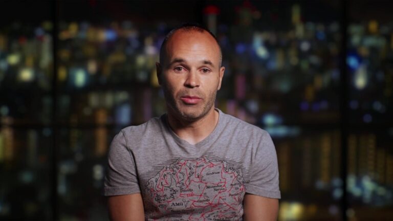 Andres-Iniesta-pos-scaled.jpg