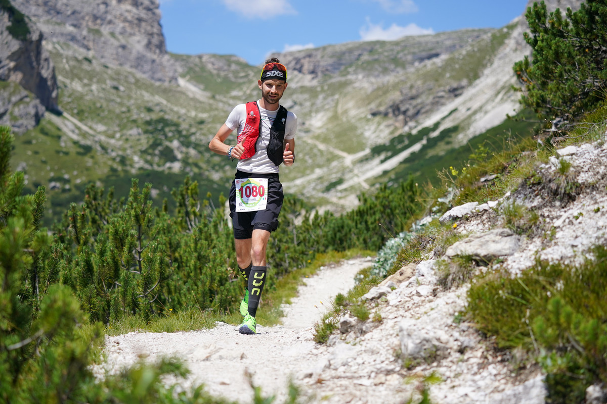 1B46549C-74C3-40D1-B6FF-5894333A1464