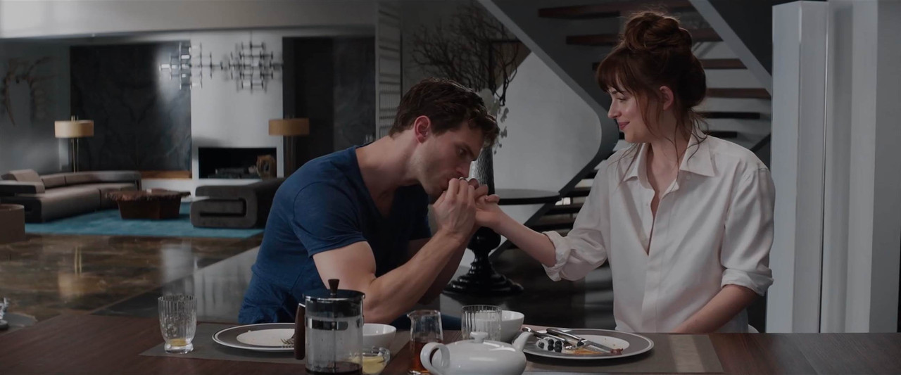 Fifty Shades of Grey 2015 WebRip [Hindi + Tamil + Telugu + Kannada + English] 480p, 720p, 1080p ESub Screenshot