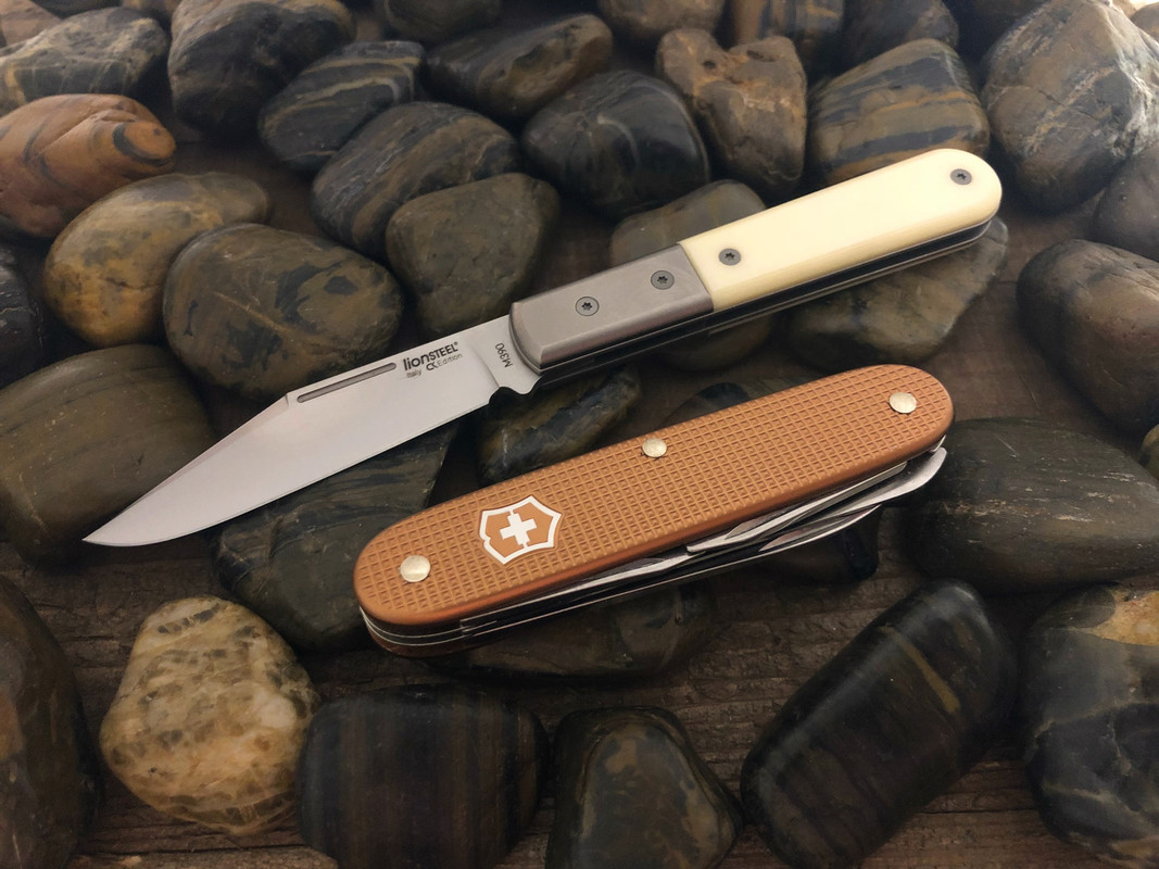 12AC6174-E659-4FBE-8EDD-DD12D7D060FF