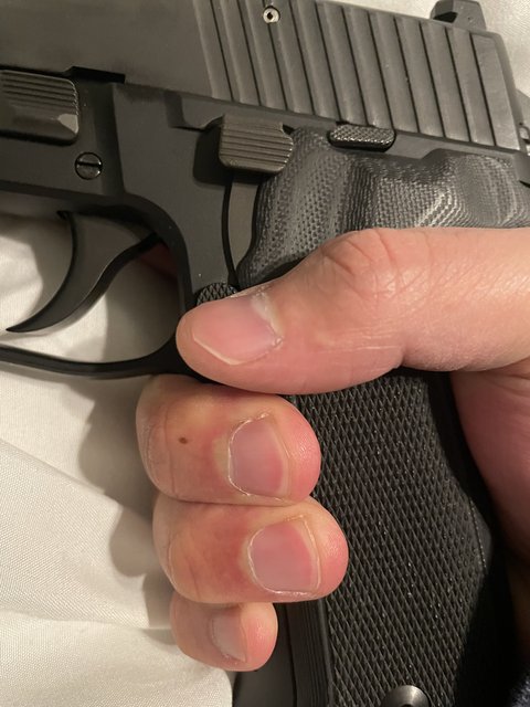 7F4AEB0D-2B9C-4DC3-BE4E-B5B47782BF55