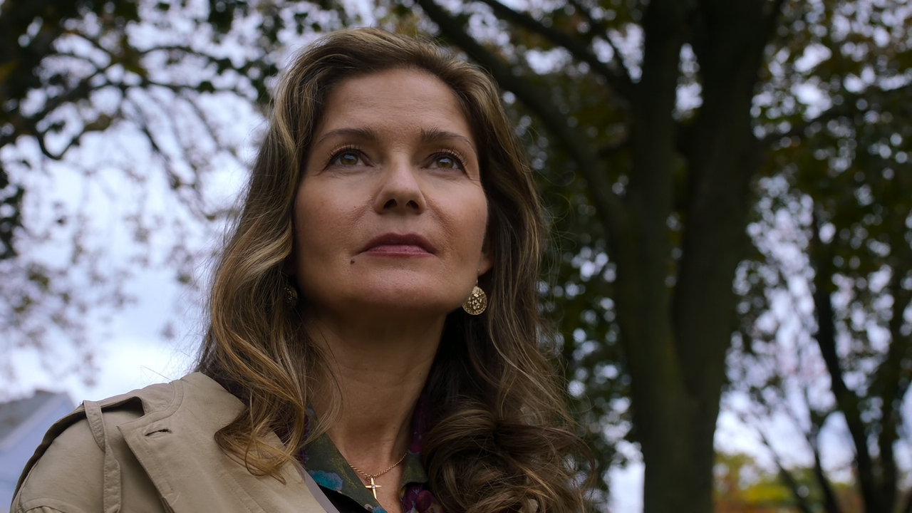 City.on.a.Hill.S03E01.Gods.and.Monsters.1080p.10bit.AMZN.WEB-DL.DDP5.1.HEVC-Vyndros.mkv_snapshot_12.