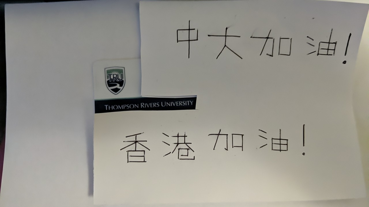 https://i.postimg.cc/GhRFVV5g/HK.jpg
