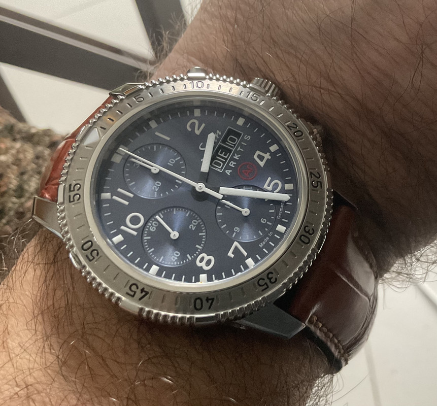 DEEB351B-C00D-439F-9BE6-7E20F901FB60