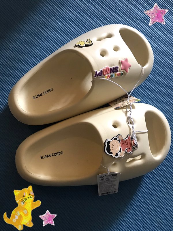 slippers