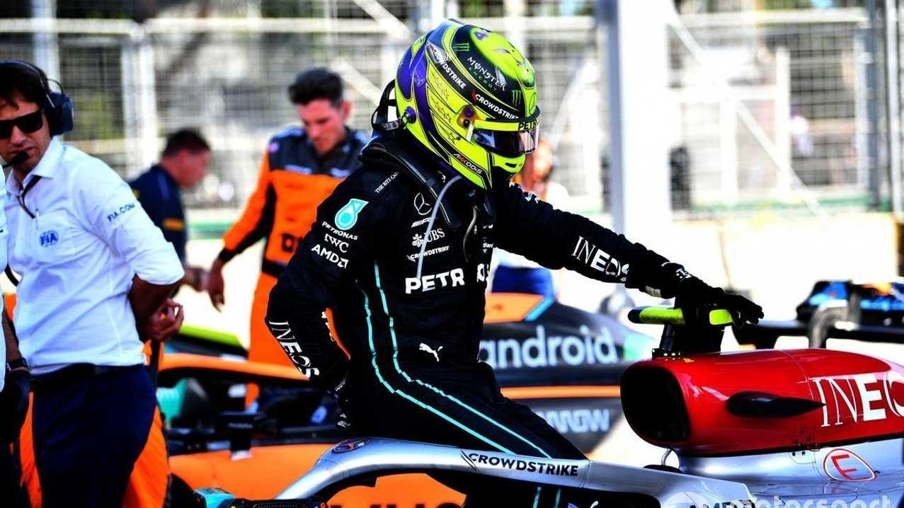 Mercedes preocupado por la salud de Lewis Hamilton