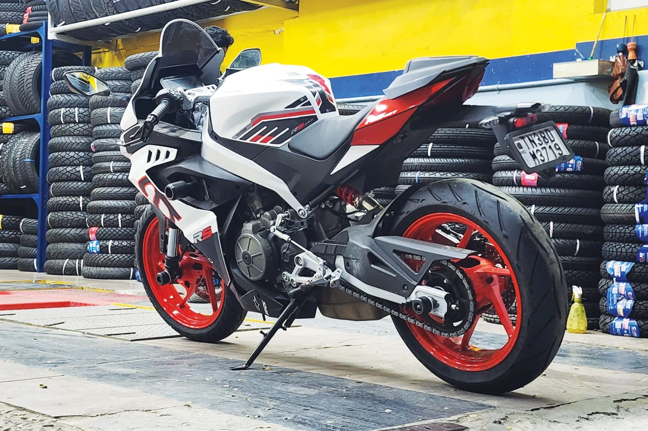Aprilia RS 457 tyre fitment context
