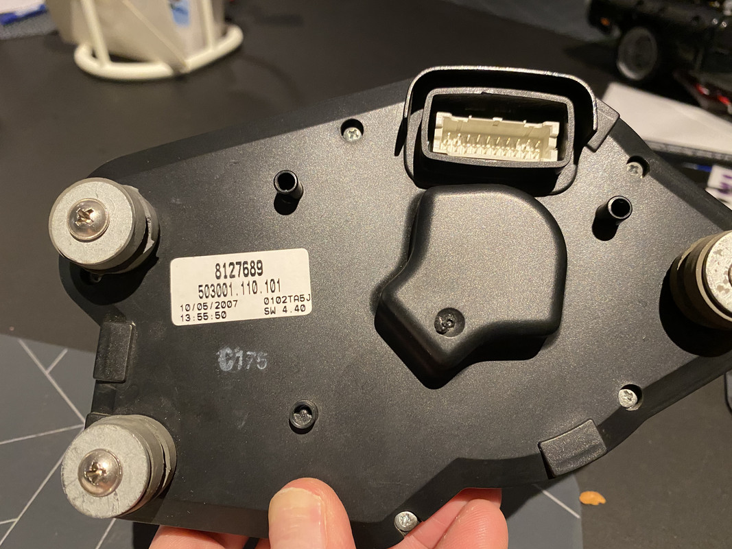 5CB2B79E-F875-4BCA-8FEF-2595D11E4FBA