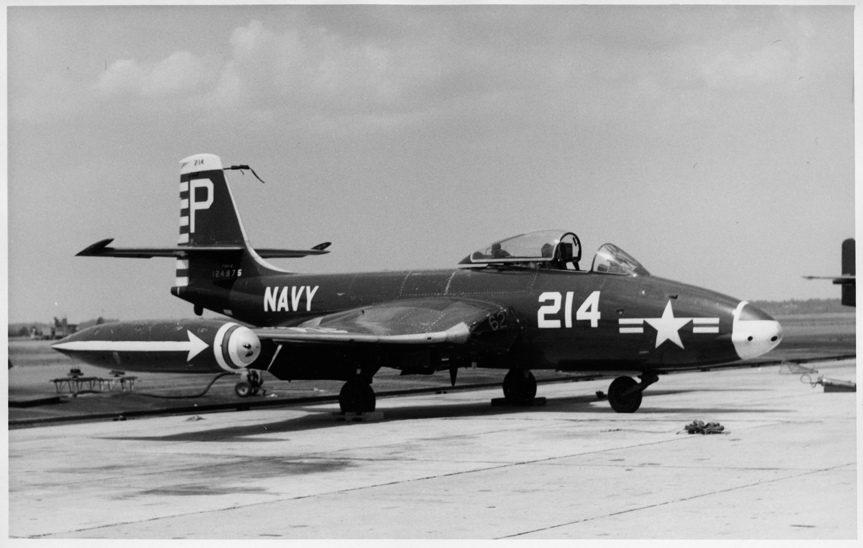 F2H-2 124975 VF-62 P214 Jacksonville Jun-10-54 J