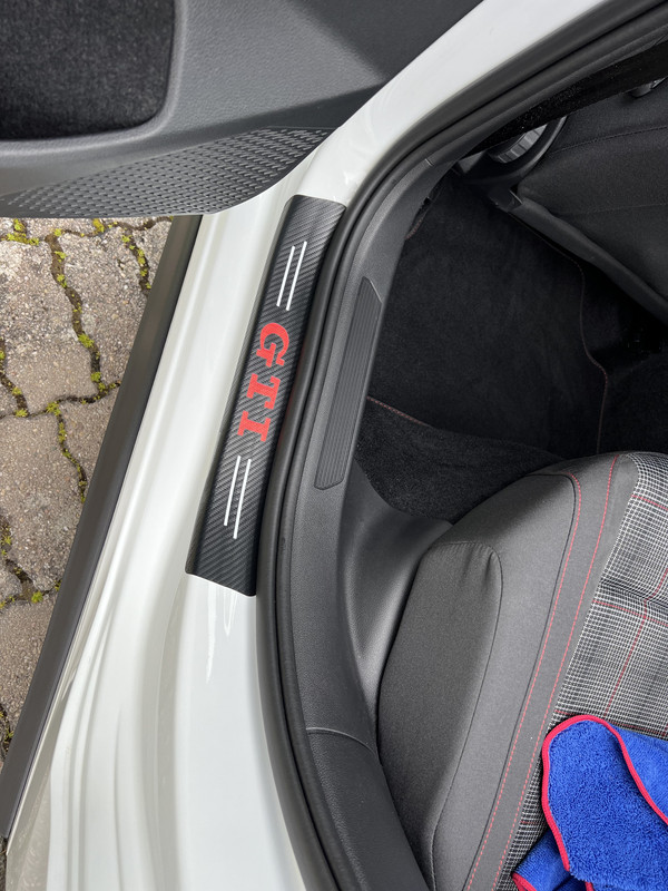 7199B9E6-91D9-4BF9-B31B-94E595494480