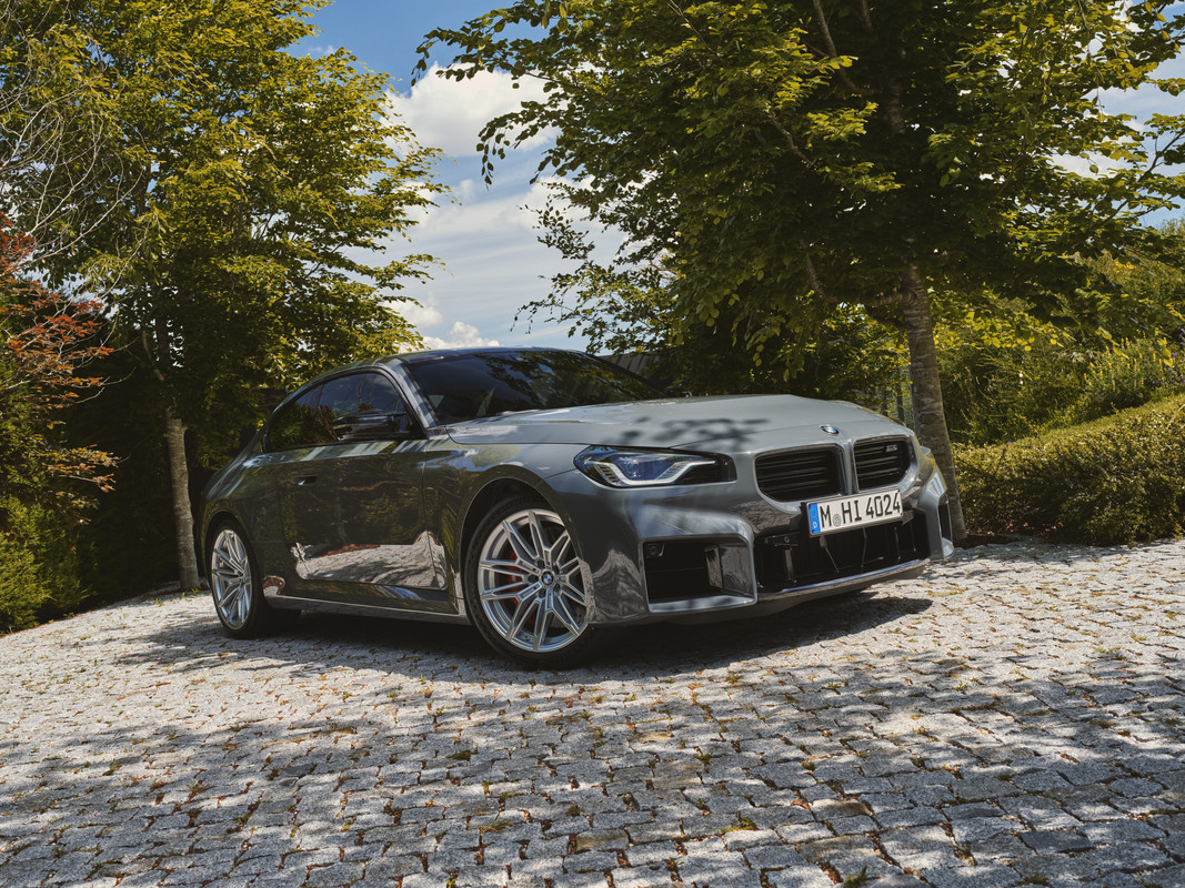 P90553538_highRes_the-new-bmw-m2-06-20