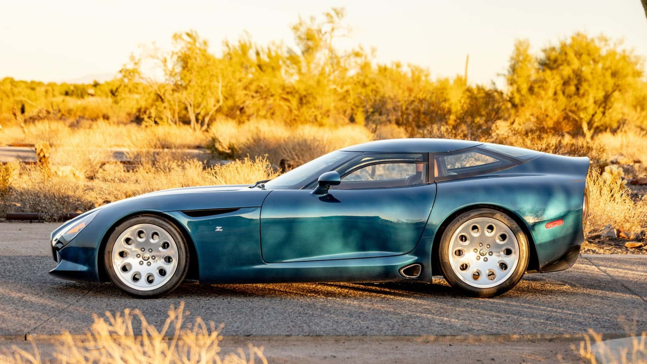 2010-alfa-romeo-tz3-stradale-for-sale-1.jpg