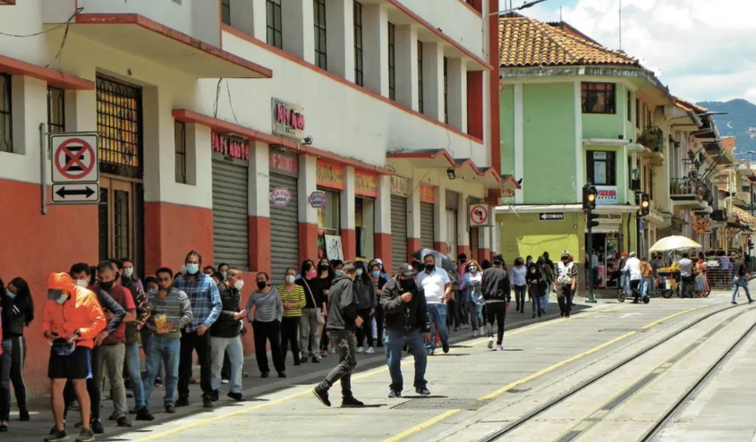 Ecuador retira el uso obligatorio de cubrebocas en espacios abiertos y cerrados