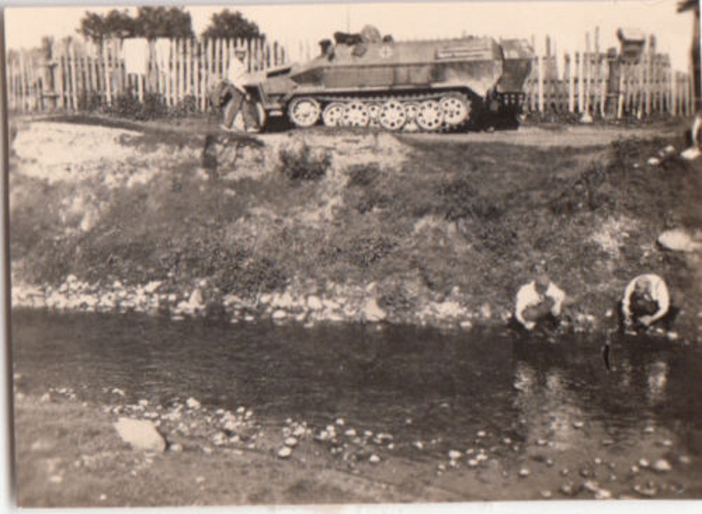 Foto - 2.WK - Rußland - Deutscher Panzerspähwagen