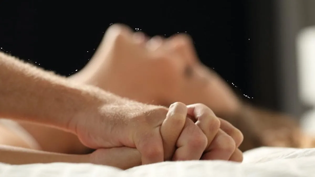 Mejora tus relaciones sexuales con esta hormona que aumenta el deseo sexual