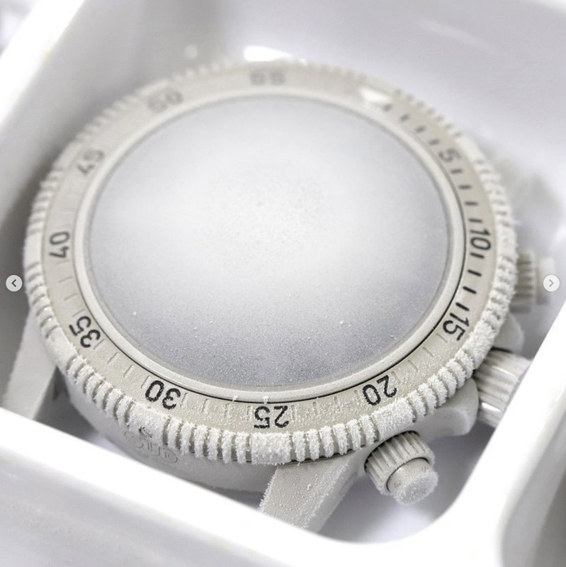 9D1B1952-F488-4057-A086-604AB1A1F85E