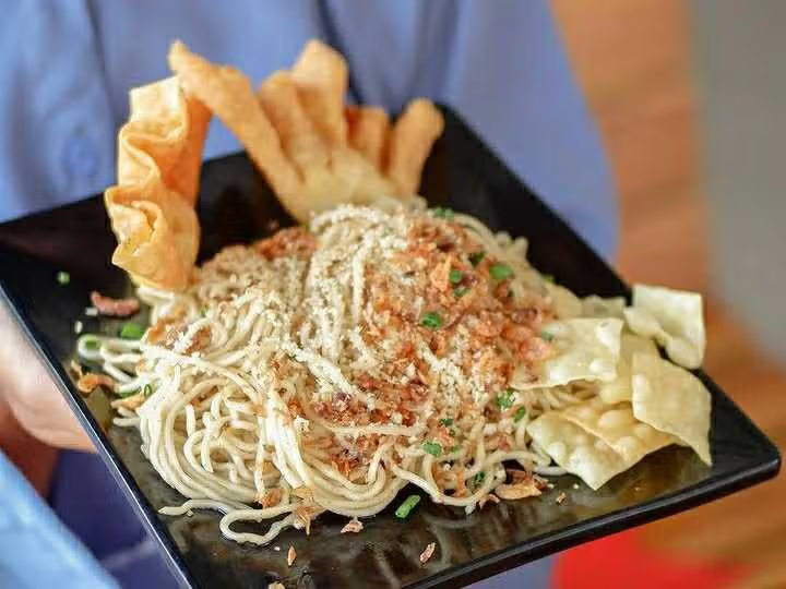 Mie Suit