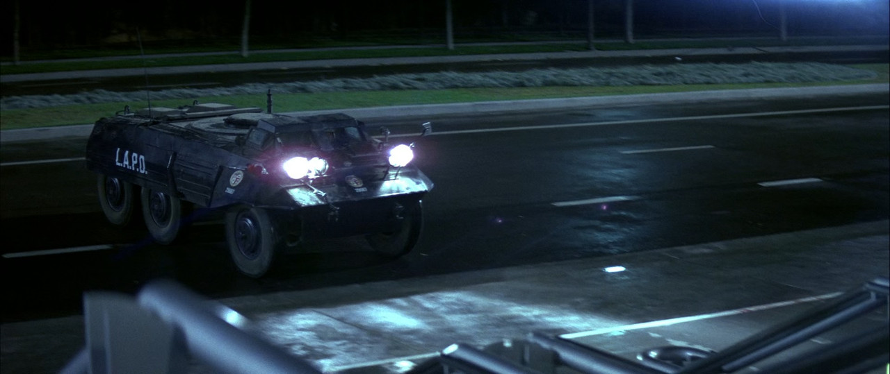 Die Hard 1988 (1080p x265 10bit Tigole).mkv_snapshot_01.14.52_[2