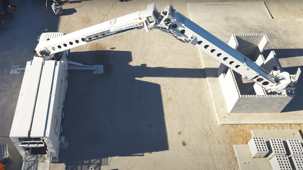 Hadrian X, el robot de Construcción más Rápido del Mundo para colocar Ladrillos, llega a USA