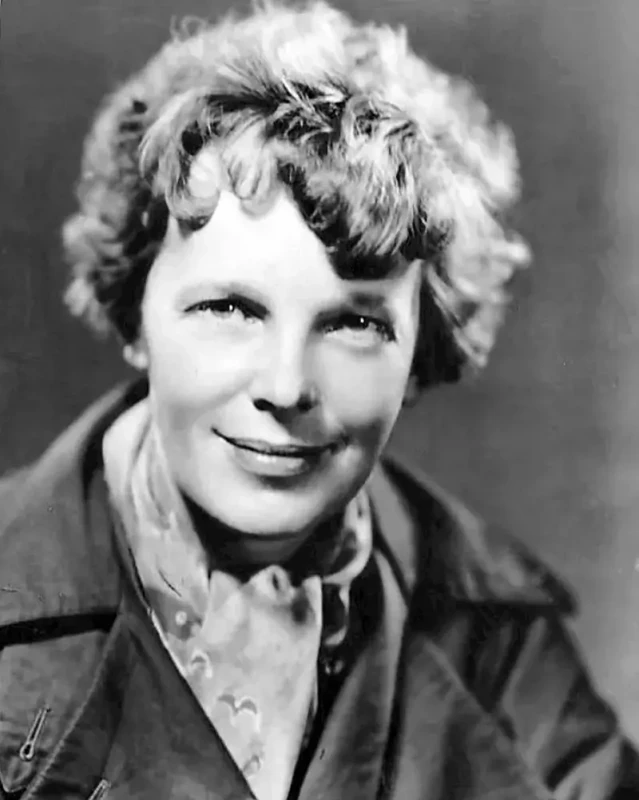 Amelia-Earhart-1935-jpg