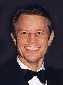 220px-Michael-York-1999.jpg