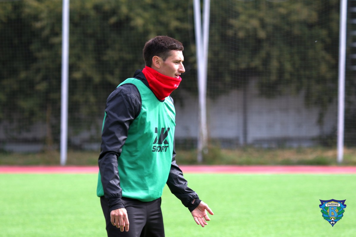 волга ульяновск футбол. рес футбол. зенит рубин пенальти. футбольная площадка буревестник ульяновск. Re sport.