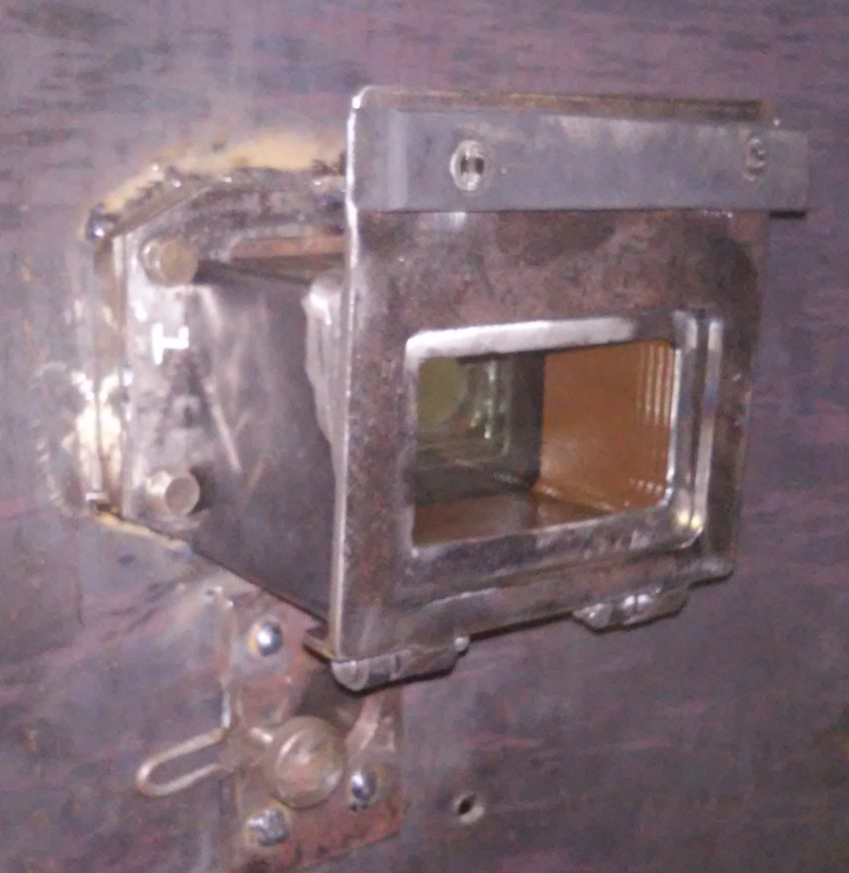 8 в установку установлен стеклоблок