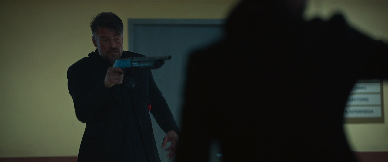 (Thuyết Minh - Sub Việt) Blackout 2022 ViE 1080p Bluray DTS-HD .MA.5.1 x264-HLA.mkv_snapshot_01.17.4