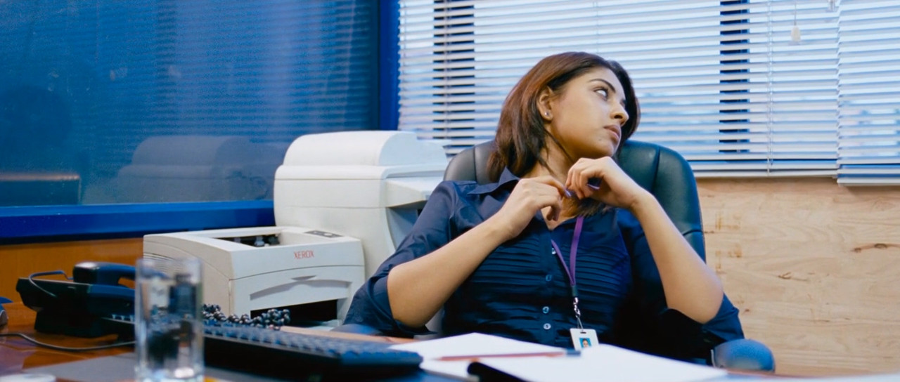 Mayakkam Enna (2011) Tamil - UnTouched True HD 1080p AVC x264 - 6.8GB.00_03_07_12.Still055