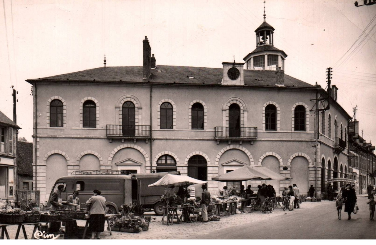 Mairie jour de marché
