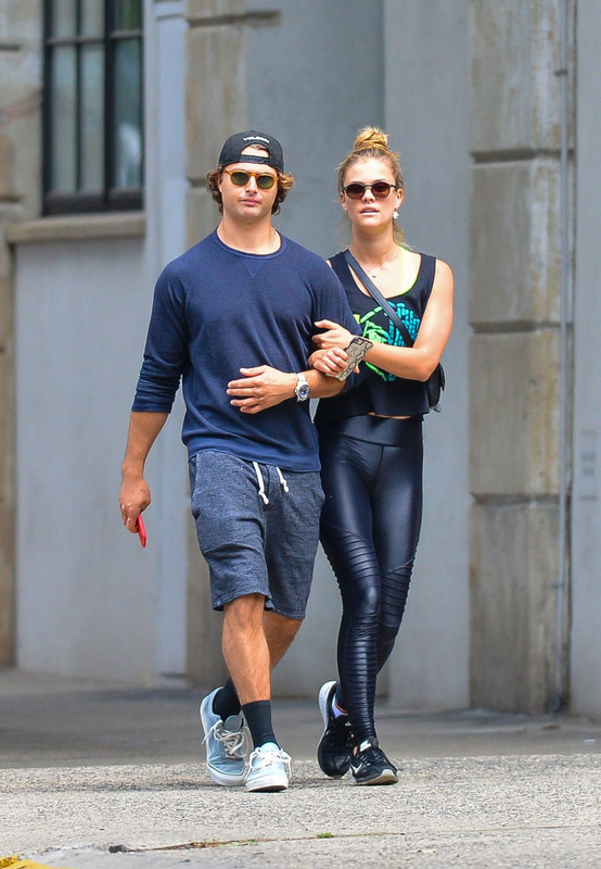 nina-agdal-and-jack-brinkley-cook-leaves-a-gym-in-new-york-06-08