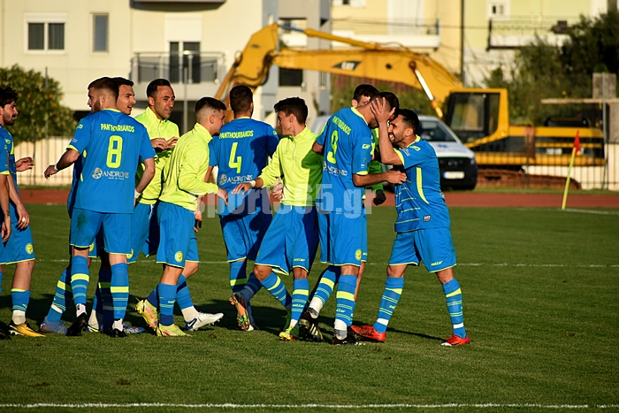 , &Tau;&epsilon;&lambda;&iota;&kappa;ό&sigmaf; &Kappa;&upsilon;&pi;έ&lambda;&lambda;&omicron;&upsilon; &Mu;&epsilon;&sigma;&sigma;&eta;&nu;ί&alpha;&sigmaf;: &Phi;&omega;&tau;&omicron;&rho;&epsilon;&pi;&omicron;&rho;&tau;ά&zeta; &alpha;&pi;&omicron; &tau;&eta;&nu; &Pi;&alpha;&rho;&alpha;&lambda;ί&alpha;