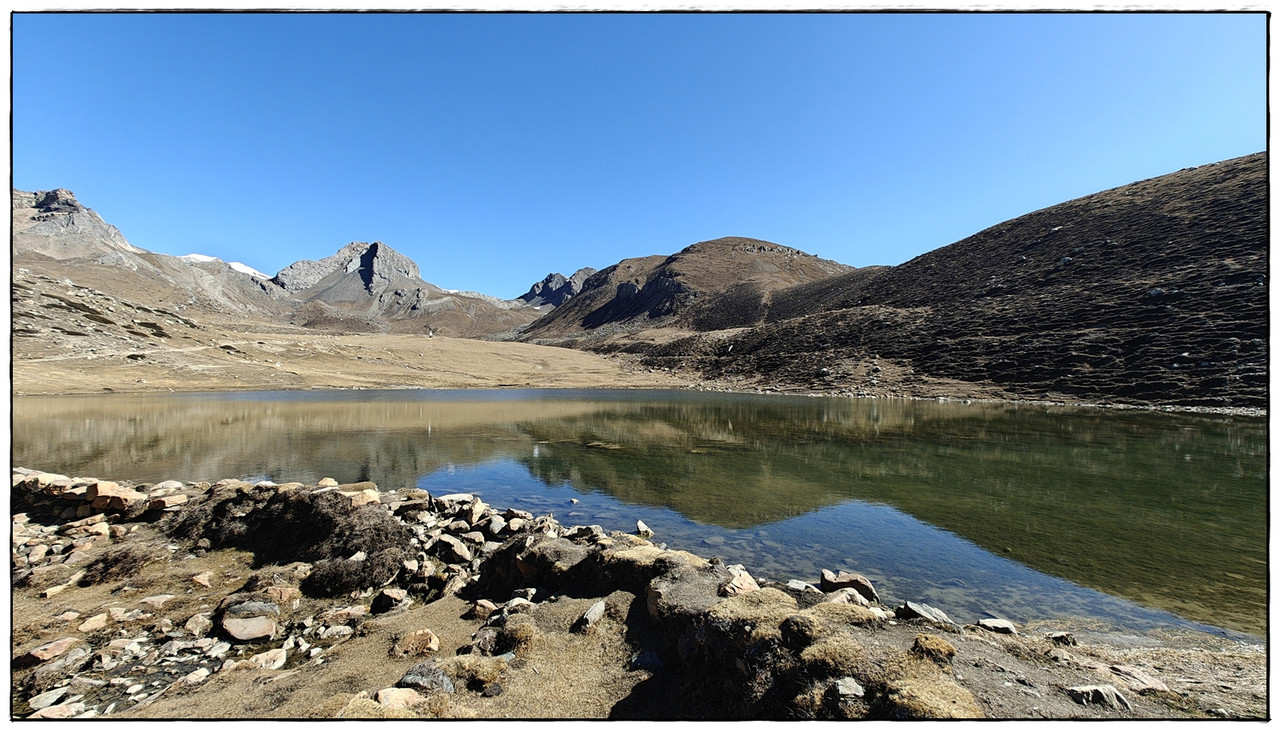 Trekking en Nepal: Annapurna Circuit y Mardi Himal - Blogs de Nepal - AC día 5: Ice Lake (4636 m) i/v desde Bhraka (3500 m) (6)