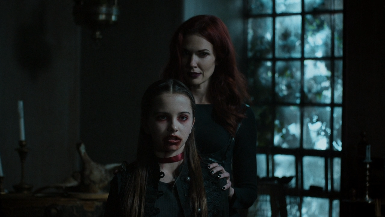 Van.Helsing.2x01.Began.Again.ITA.ENG.720p.AMZN.WEB-DLMux.DD5.1.H