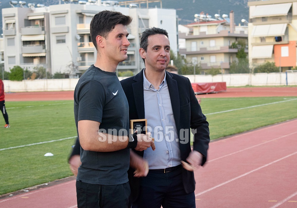 , &Tau;&epsilon;&lambda;&iota;&kappa;ό&sigmaf; &Kappa;&upsilon;&pi;έ&lambda;&lambda;&omicron;&upsilon; &Mu;&epsilon;&sigma;&sigma;&eta;&nu;ί&alpha;&sigmaf;: &Phi;&omega;&tau;&omicron;&rho;&epsilon;&pi;&omicron;&rho;&tau;ά&zeta; &alpha;&pi;&omicron; &tau;&eta;&nu; &Pi;&alpha;&rho;&alpha;&lambda;ί&alpha;