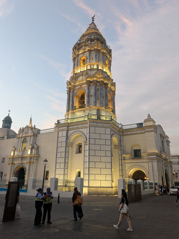 Трое в Амстердаме, не считая собаки. Переезд в Нидерланды.