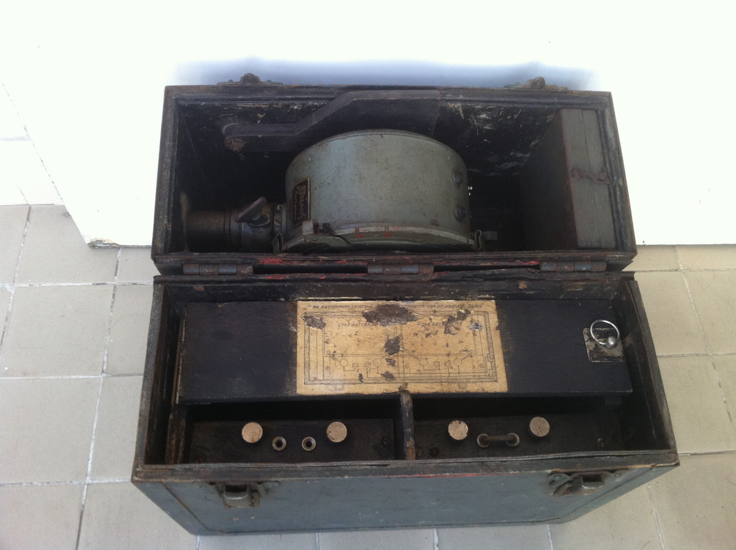 16 M. villamos fenyjelzo keszulek