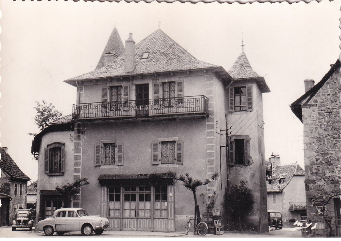 Cassaniouze 15 Hôtel des voyageurs