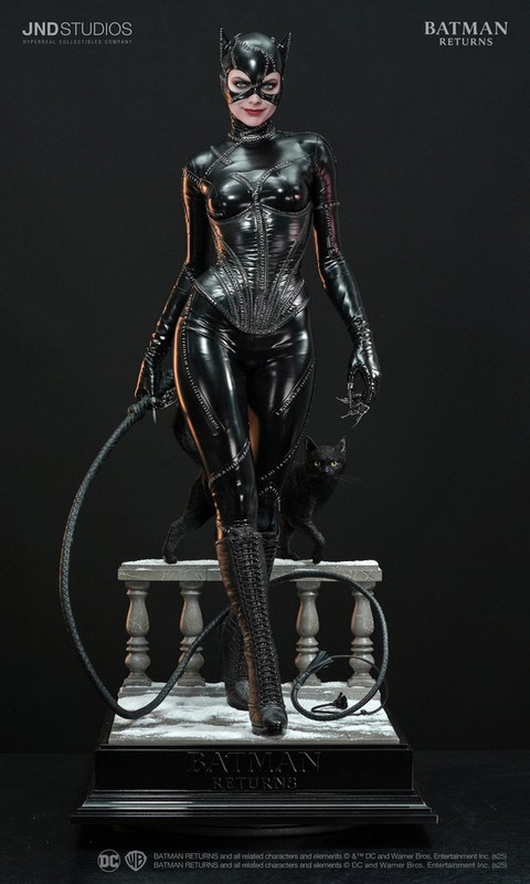 JND Studios : Batman Returns - Catwoman 1/3 Scale Statue 1