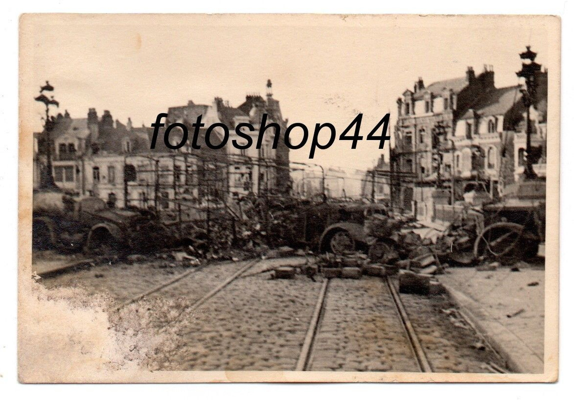 zerstörte LKW Calais Frankreich