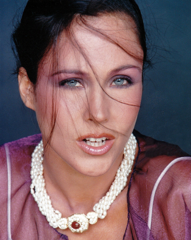 Erin_Gray_a70