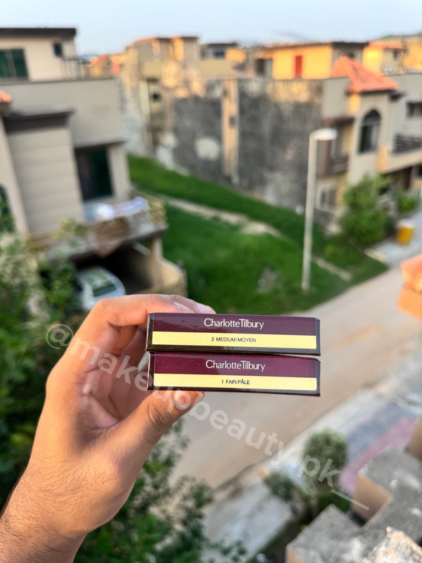 Charlotte Tilbury Airbrush Flawless Finish Setting Powder 8g - image 4