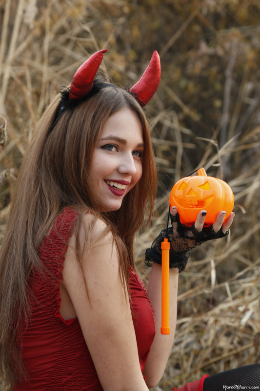 MarvelCharm_Mila-TrickorTreat-047