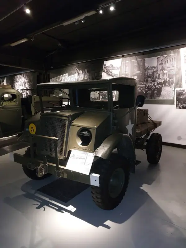 Chars et blindes dans les musees-divers - Page 22 Even-more-tanks-and-vehicles-from-the-ardennes-part-3-v0-h1z3m3kj7k5c1