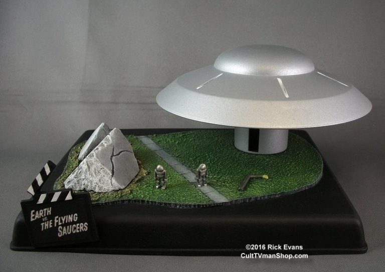 MONSTERS IN THE MOVIES BASE (2)