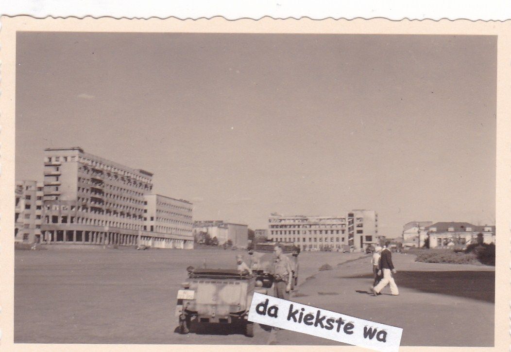 Foto KFZ Kübelwagen VW Typ 82 camo tarnanstrich 