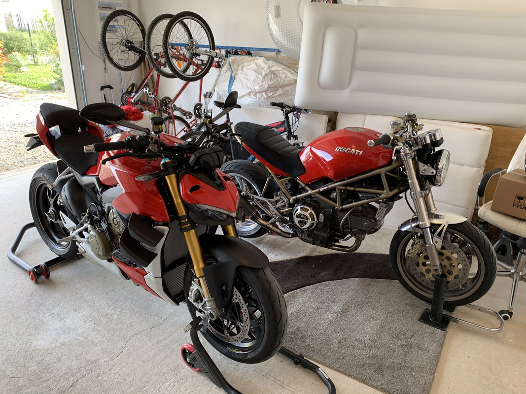 E439B6D3-9A0C-4B0F-AB2D-15B106D93BB6